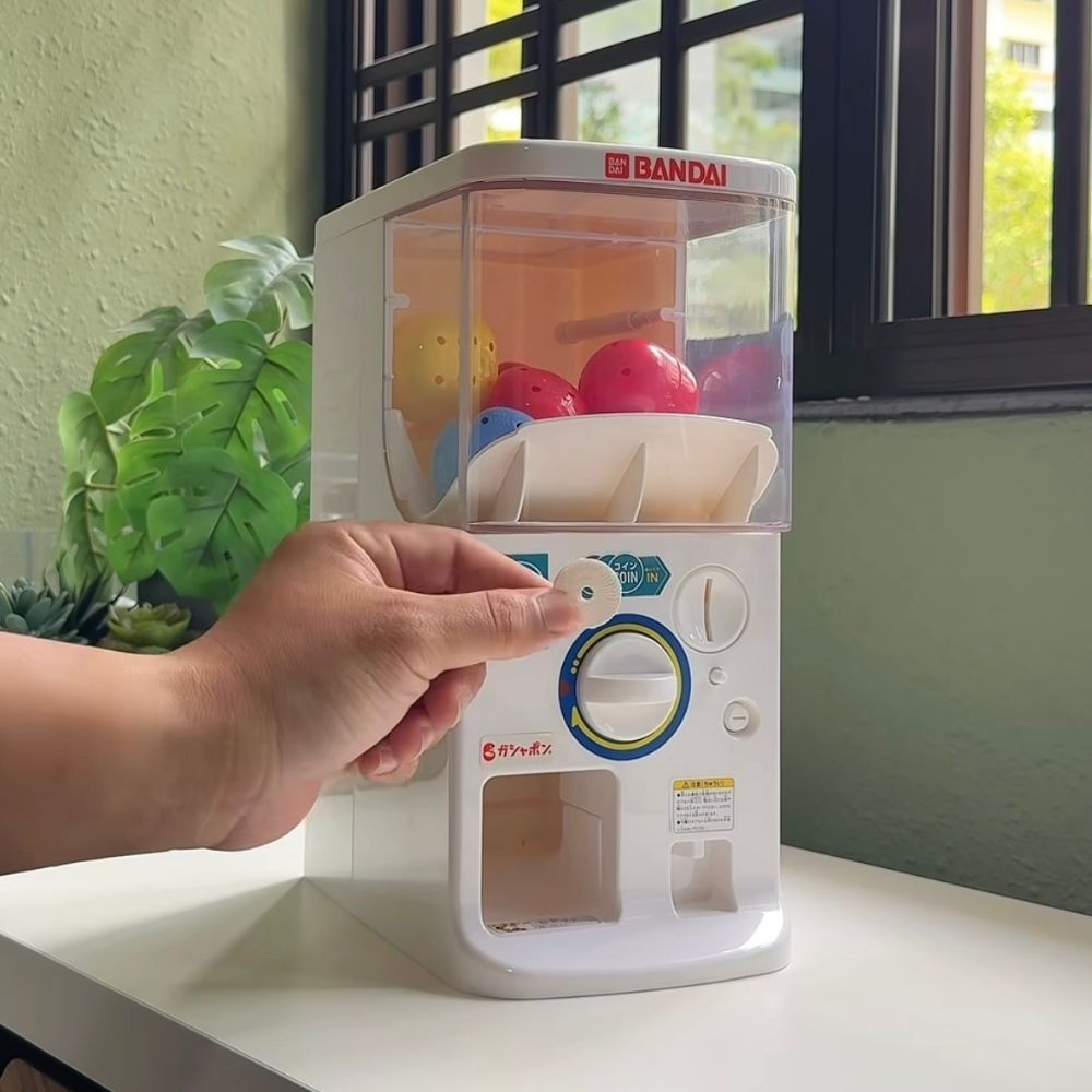 Bandai 1/2 size Gashapon Machine